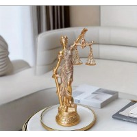 مجسم ميزان العدالة مذهب